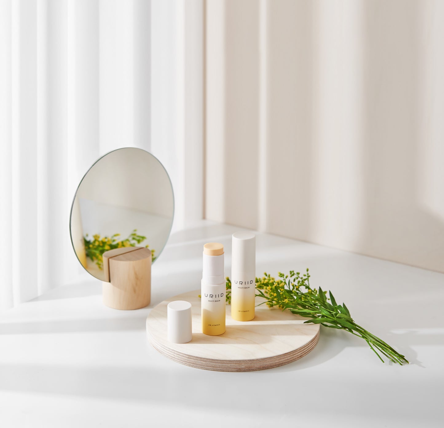 URIID V9 Vitamin Multi Ampoule Stick / Multi Balm